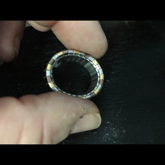 Expandable ring. - Picture 4 of 4